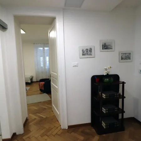 Vignola 6 アパート