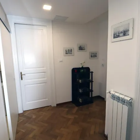 アパート Vignola 6 *