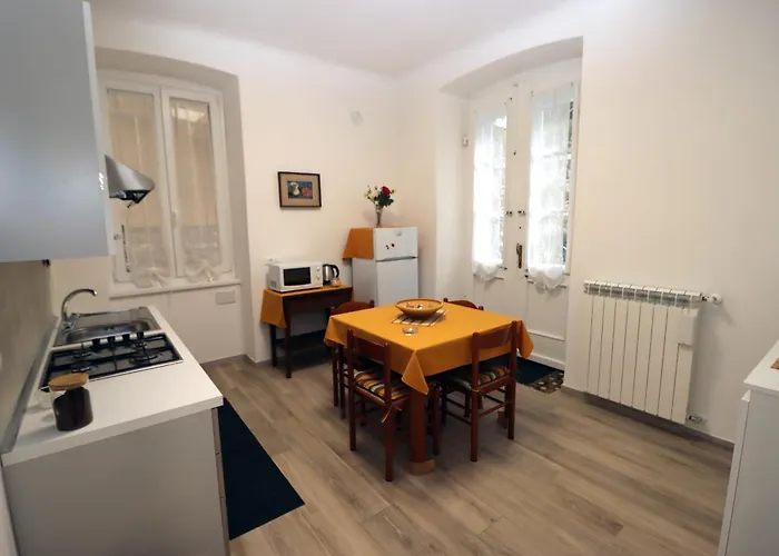 Apartment Vignola 6 *